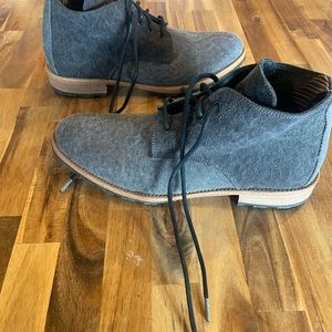 Brand new- never worn men’s 8.5 shoes.